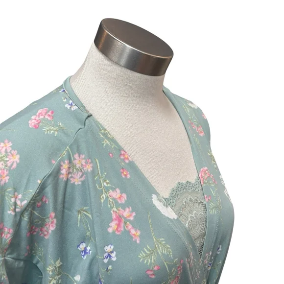 NWT Flora Nikrooz Anthropologie Women's Robe & Cami Sage Green Floral Sz. L - Picture 2 of 16